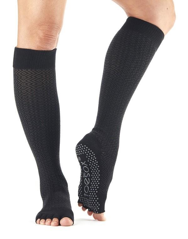 Носки для йоги ToeSox Grip Half Toe Scrunch Knee High (Onyx)