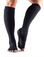 Носки для йоги ToeSox Grip Half Toe Scrunch Knee High (Black)