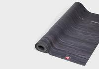 Коврик для йоги Manduka EKO superlite travel mat 1,5 мм - Black Amethyst Marbled